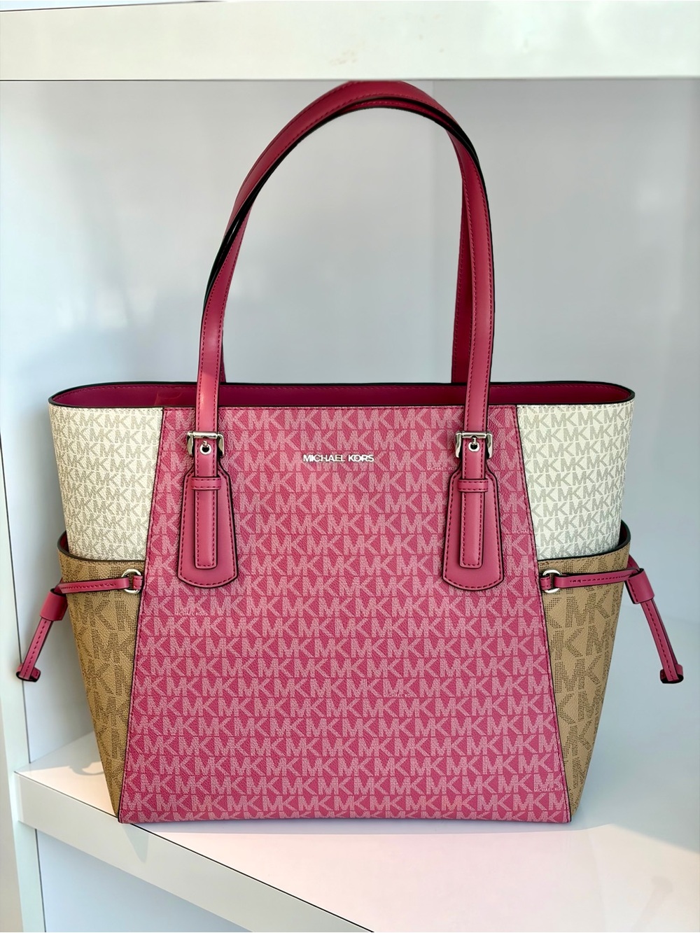 Michael Kors Voyager Large Color-Block Signature Logo Tote Bag